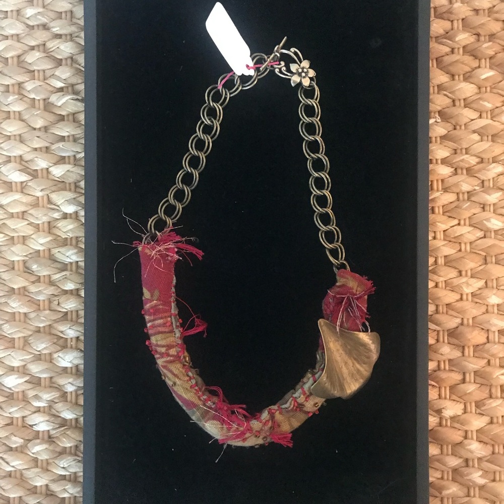 Elegant Red and Gold Chain Necklace